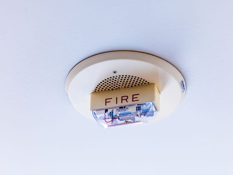 Interlinked mains smoke and heat alarm system to BS 5839-6 installed in London